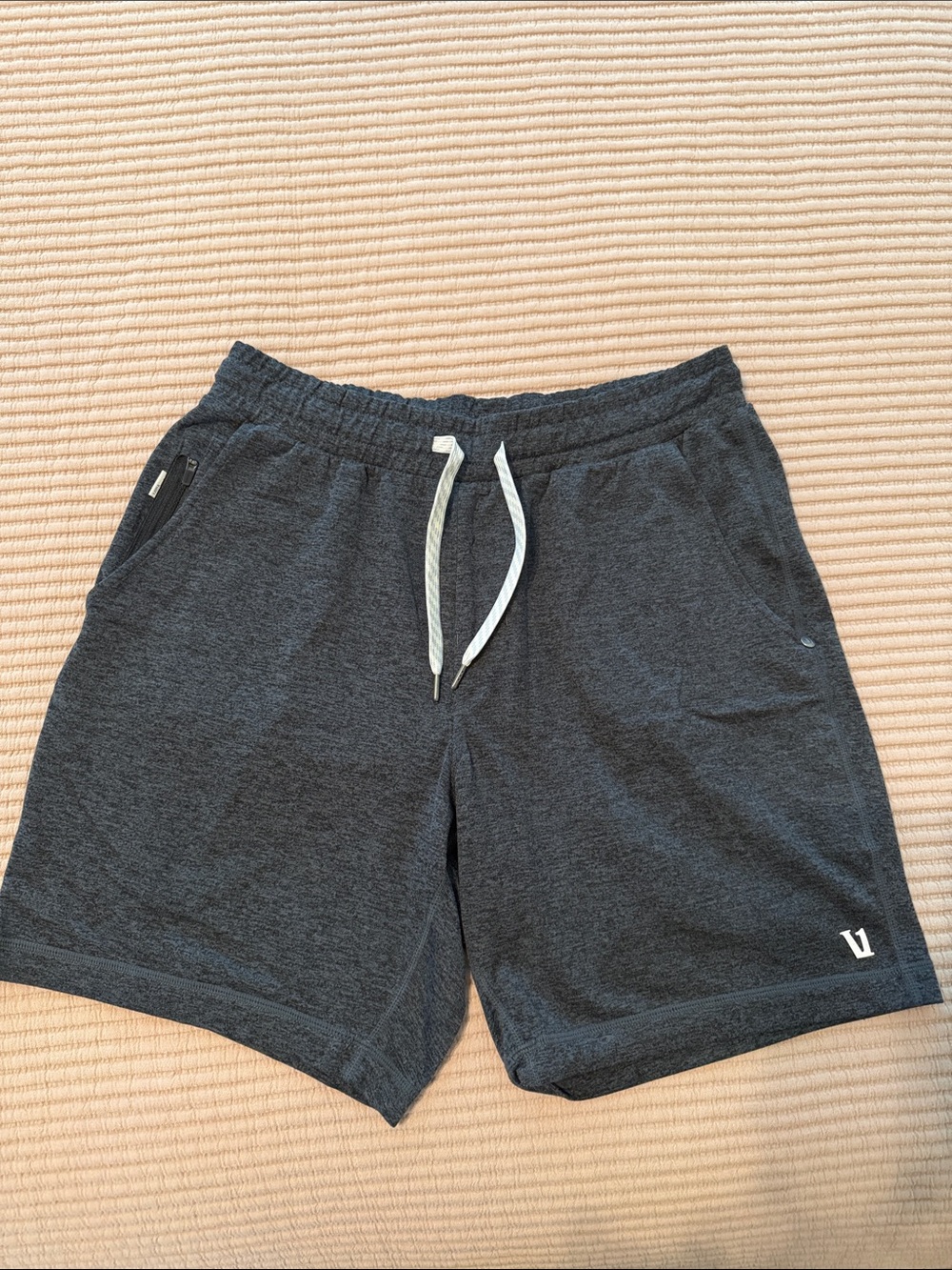Men's Vuori Ponto Short in Charcoal Heather